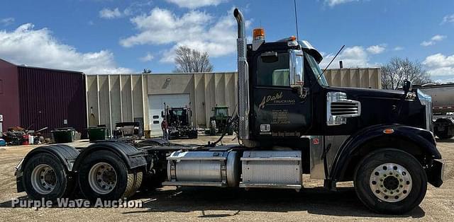 Image of Freightliner Coronado equipment image 3