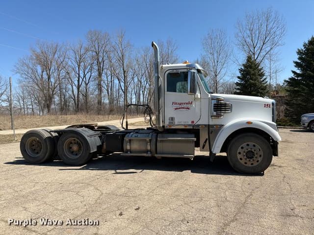 Image of Freightliner Coronado equipment image 3