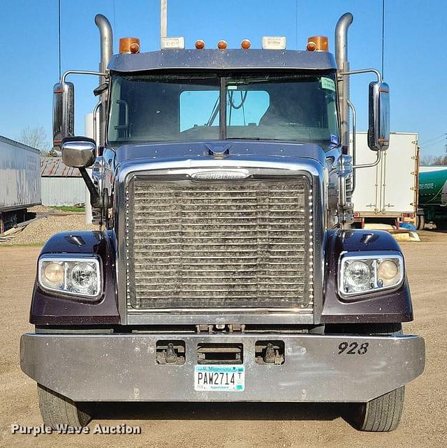 Image of Freightliner Coronado equipment image 1