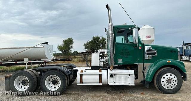 Image of Freightliner Coronado equipment image 3