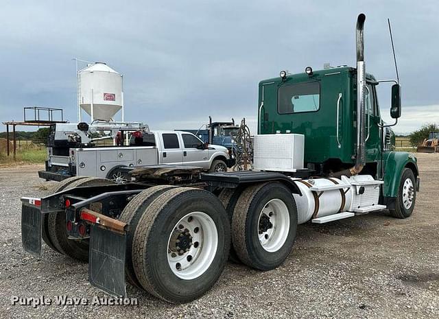 Image of Freightliner Coronado equipment image 4