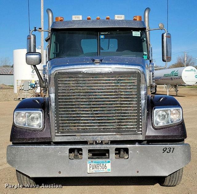 Image of Freightliner Coronado equipment image 1