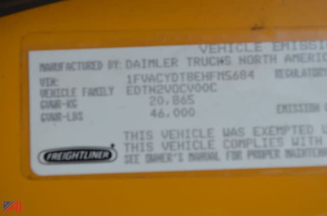 Image of Freightliner M2 106 equipment image 4