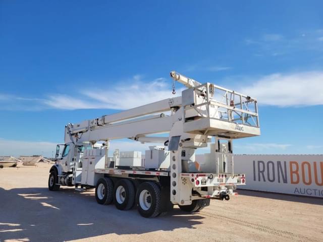 Image of Freightliner M2 112 equipment image 2