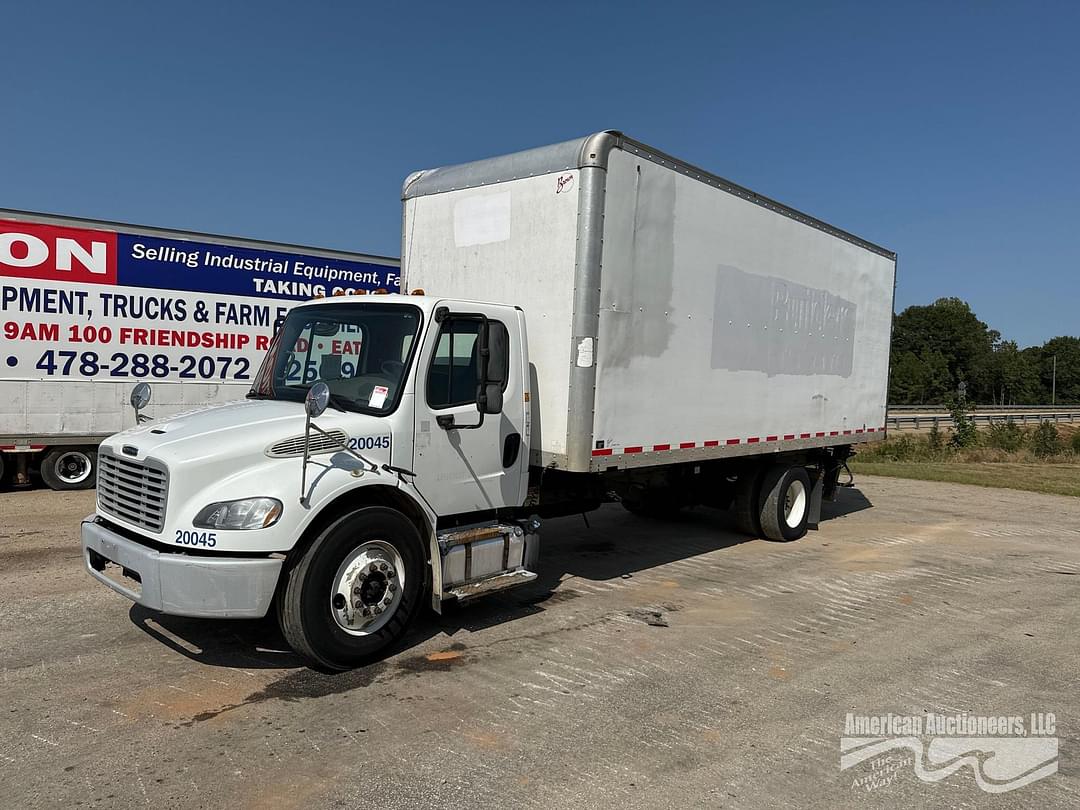 Image of Freightliner M2 Primary image