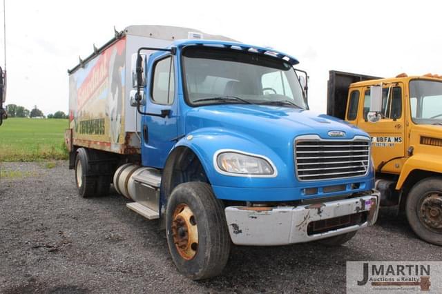 Image of Freightliner Business Class M2 equipment image 1