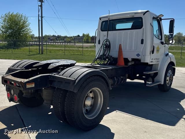 Image of Freightliner Business Class M2 equipment image 4