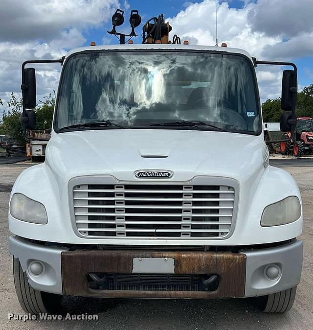 Image of Freightliner M2 equipment image 1