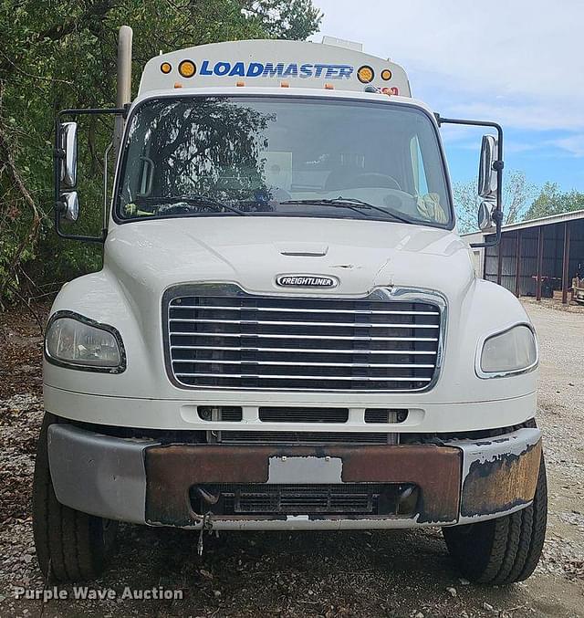 Image of Freightliner M2 equipment image 1