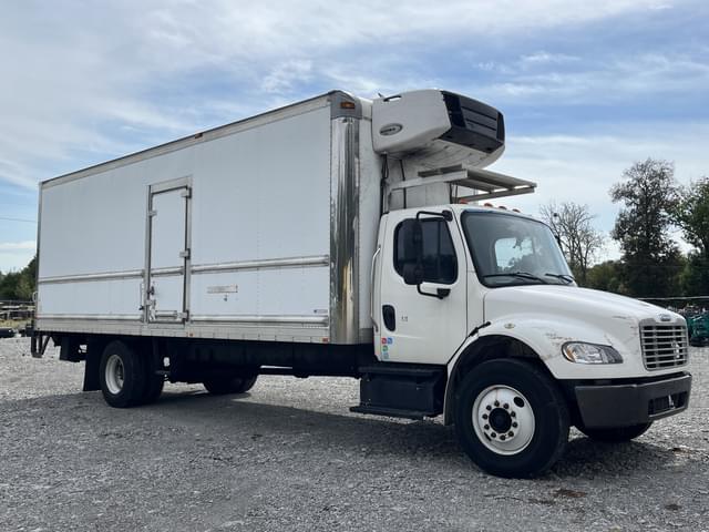 Image of Freightliner M2 equipment image 3
