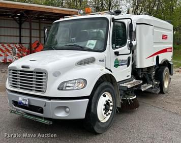 Main image Freightliner M2