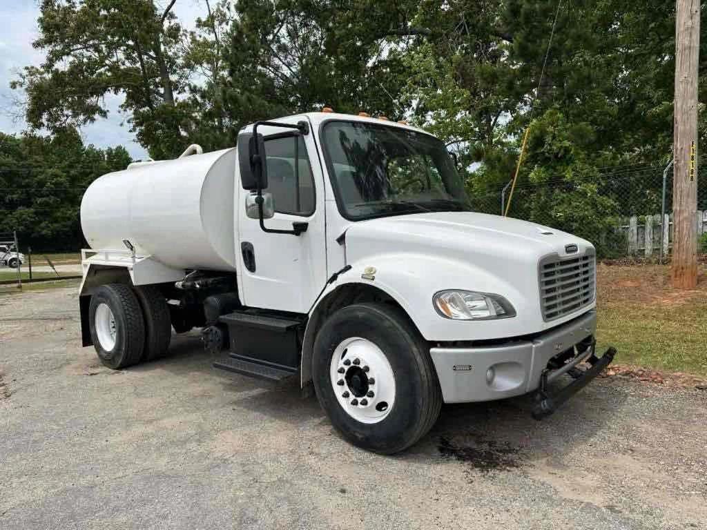 2014 Freightliner M2 Equipment Image0