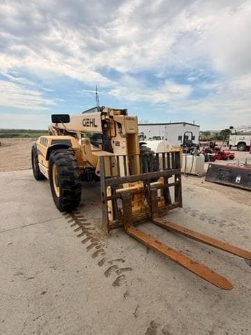 Image of Gehl DL12-40 equipment image 1
