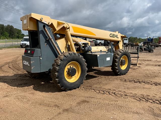 Image of Gehl RS10-44 equipment image 4