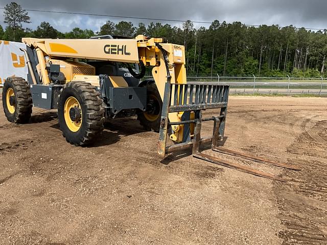 Image of Gehl RS10-44 equipment image 2