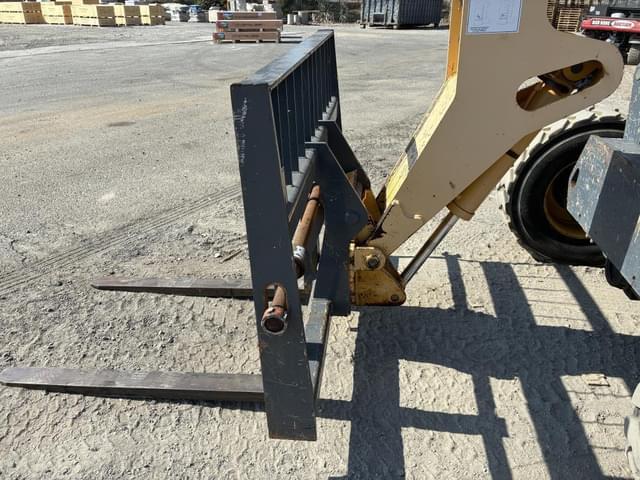 Image of Gehl RS6-42 equipment image 4