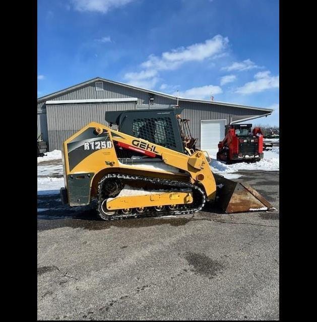 2014 Gehl RT250 Equipment Image0