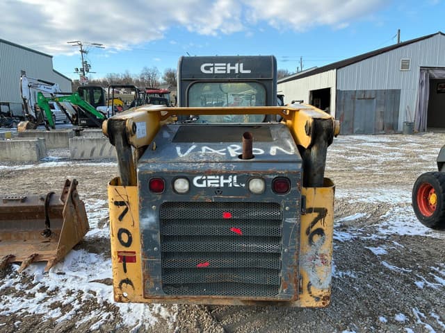 Image of Gehl V270 equipment image 2