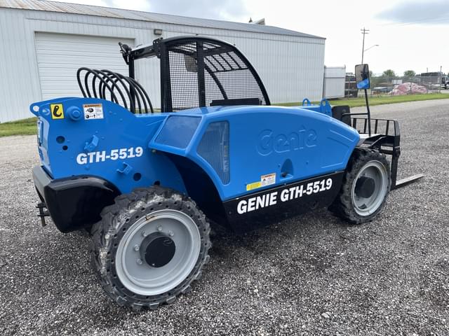 Image of Genie GTH-5519 equipment image 4