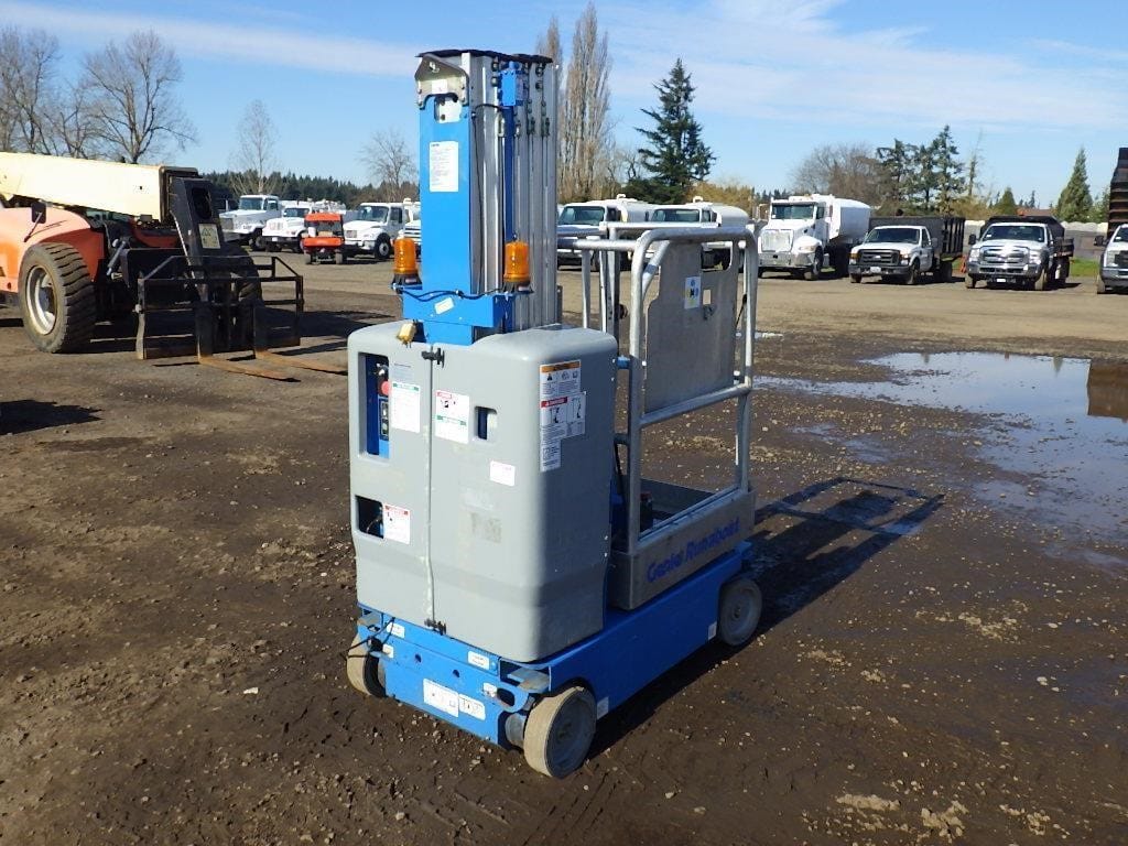 2014 Genie GR-20 Equipment Image0