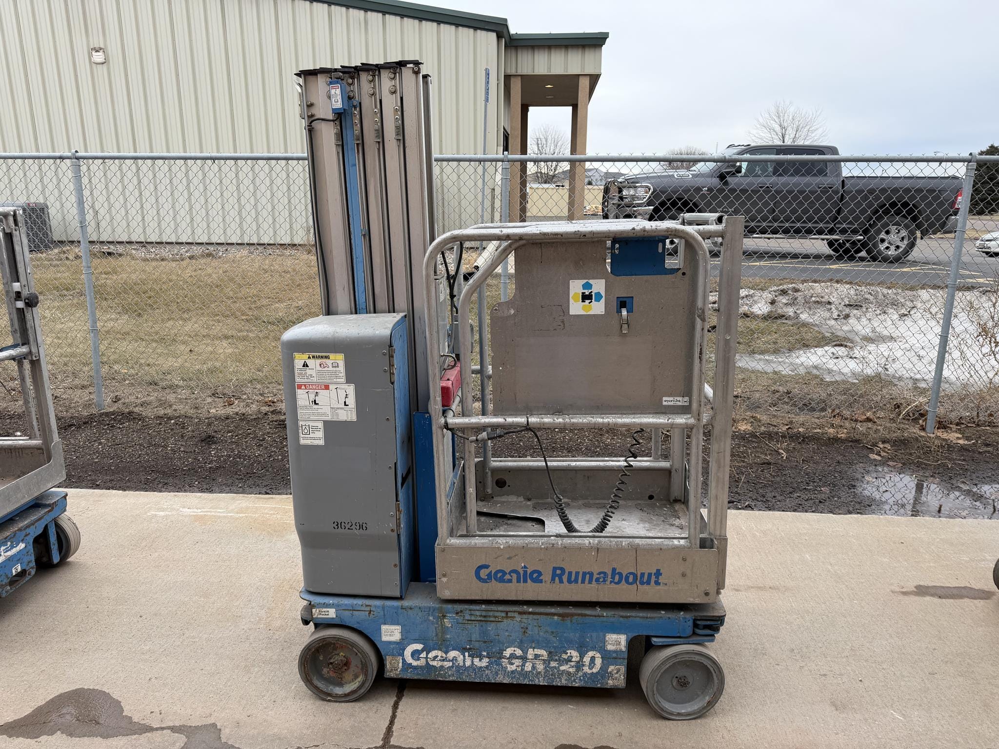 2014 Genie GR-20 Equipment Image0