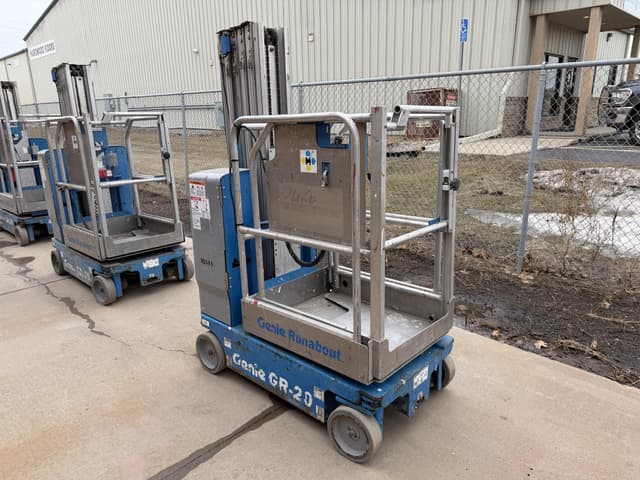 Image of Genie GR-20 equipment image 1
