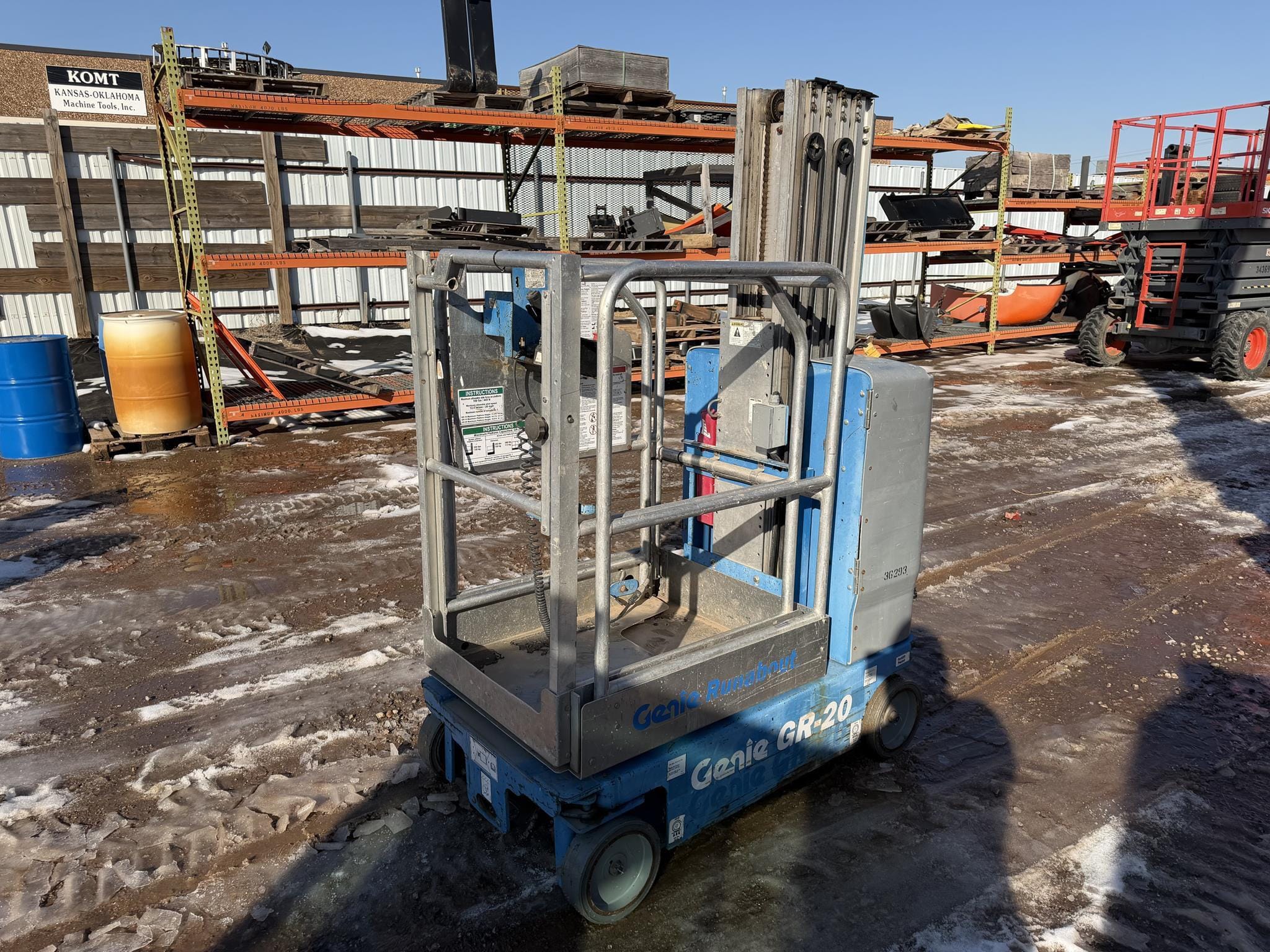 2014 Genie GR-20 Equipment Image0