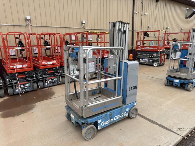 Image of Genie GR-20 equipment image 3