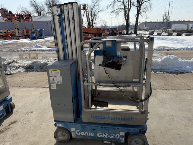 Image of Genie GR-20 equipment image 4
