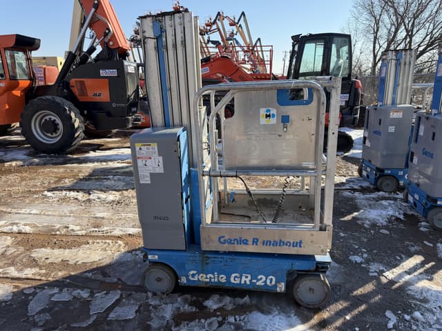Image of Genie GR-20 equipment image 4