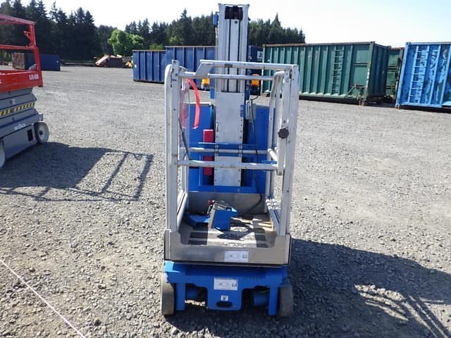 Image of Genie GR-20 equipment image 1