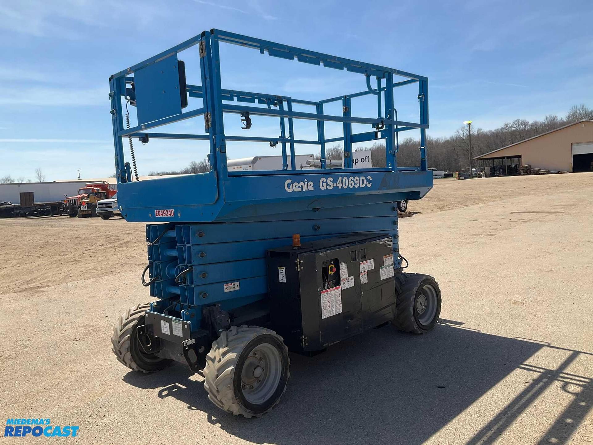 2014 Genie GS-4069DC Other Equipment Lifts for Sale | Tractor Zoom