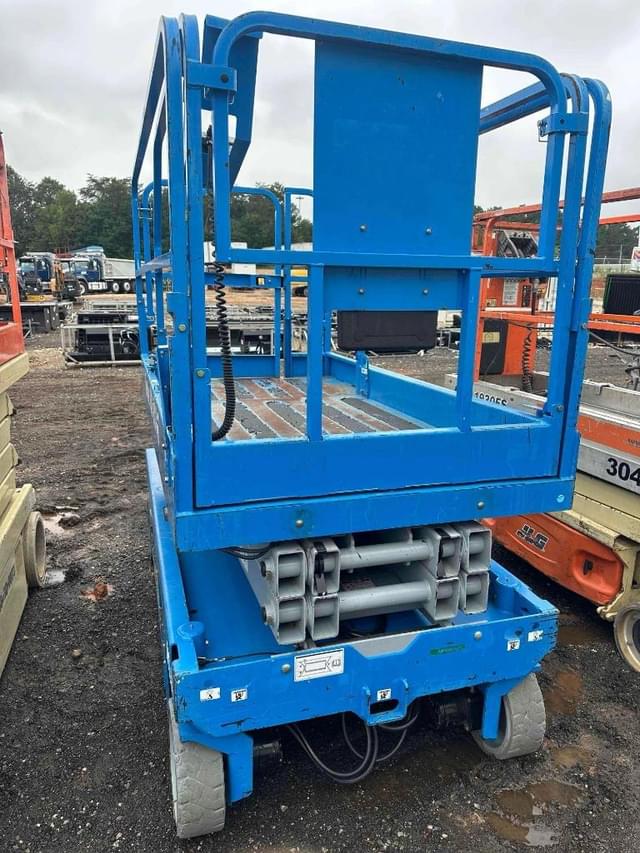 Image of Genie GS2046 equipment image 2