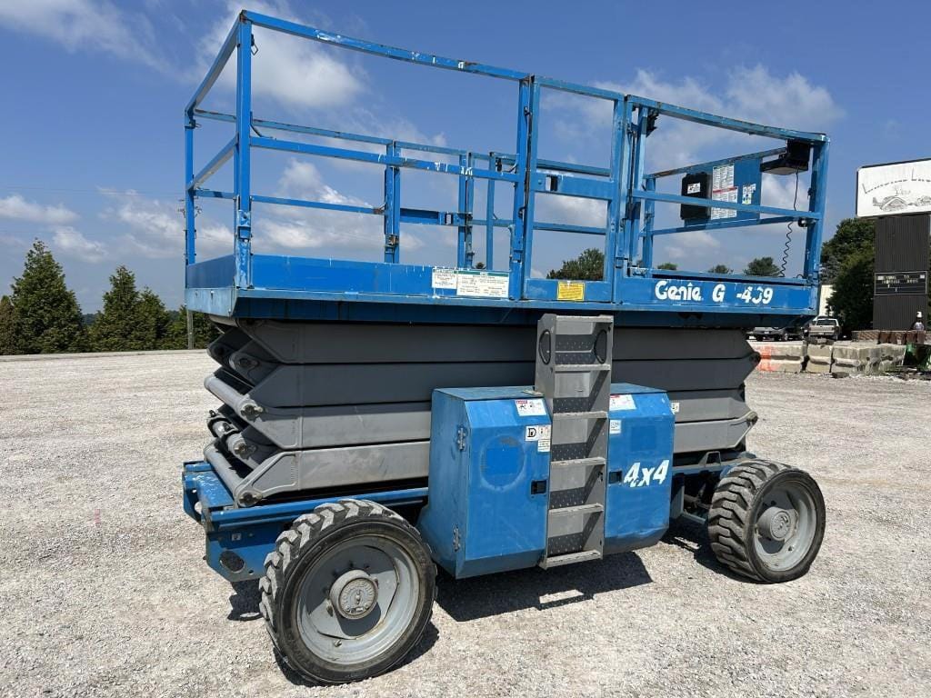 2014 Genie GS4390RT Equipment Image0