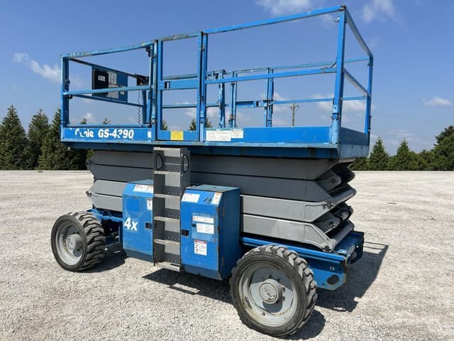 Image of Genie GS4390RT equipment image 4