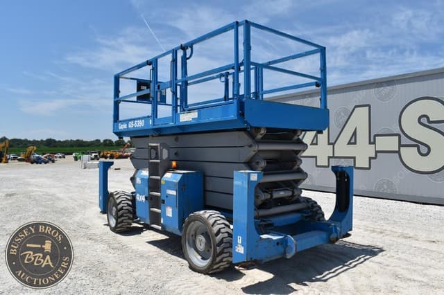 Image of Genie GS-5390 equipment image 2