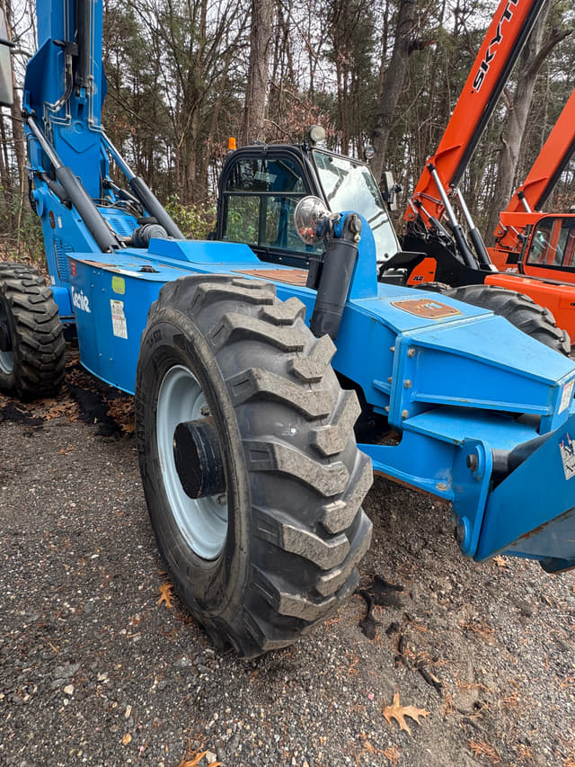 Image of Genie GTH-1056 equipment image 1