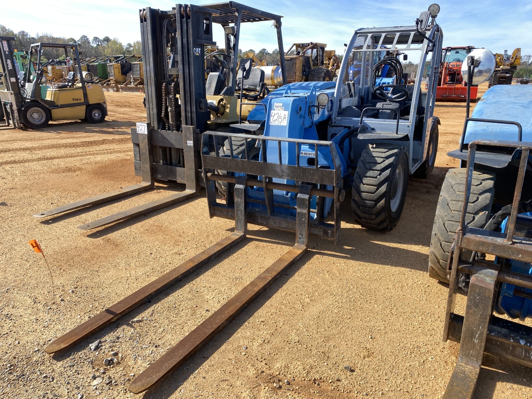 2014 Genie GTH-5519 Equipment Image0