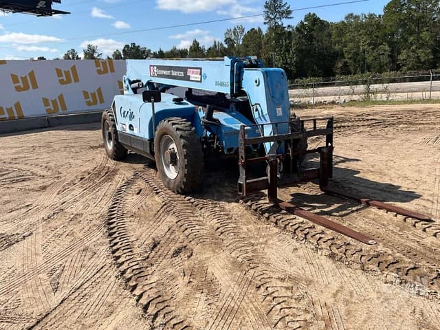 Image of Genie GTH-844 equipment image 2