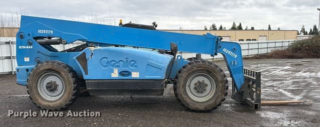 Image of Genie GTH-844 equipment image 3