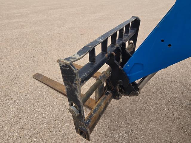 Image of Genie GTH1056 equipment image 4