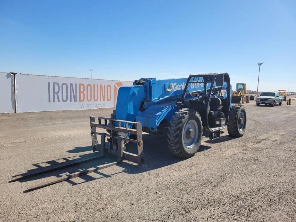 2014 Genie GTH844 Equipment Image0