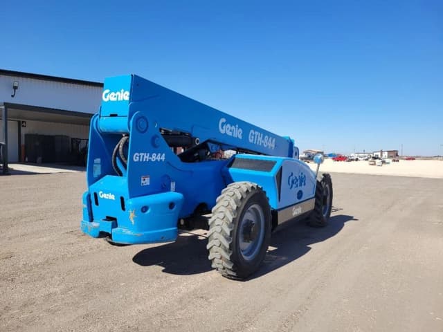 Image of Genie GTH844 equipment image 4