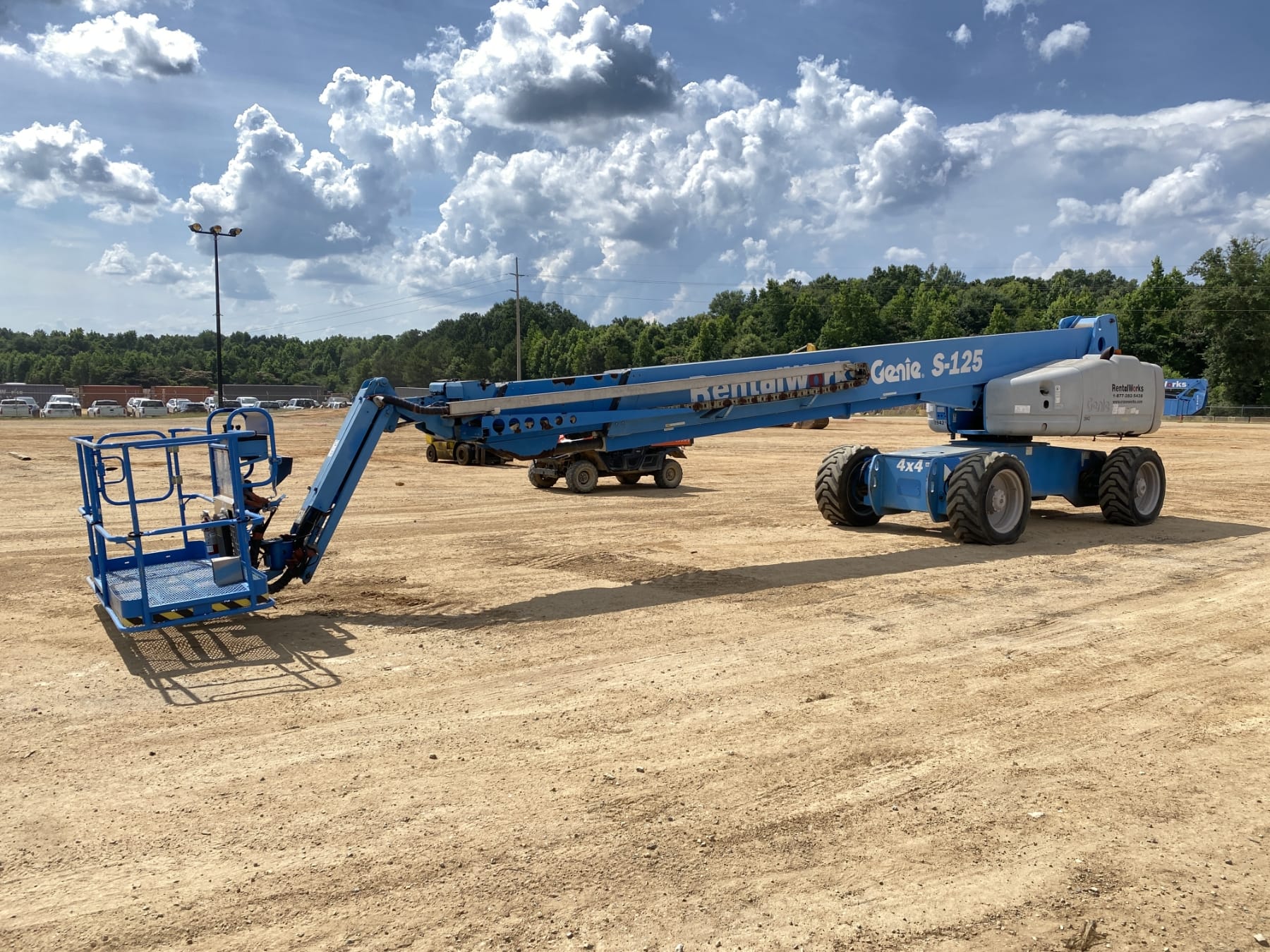 2014 Genie S-125 Equipment Image0