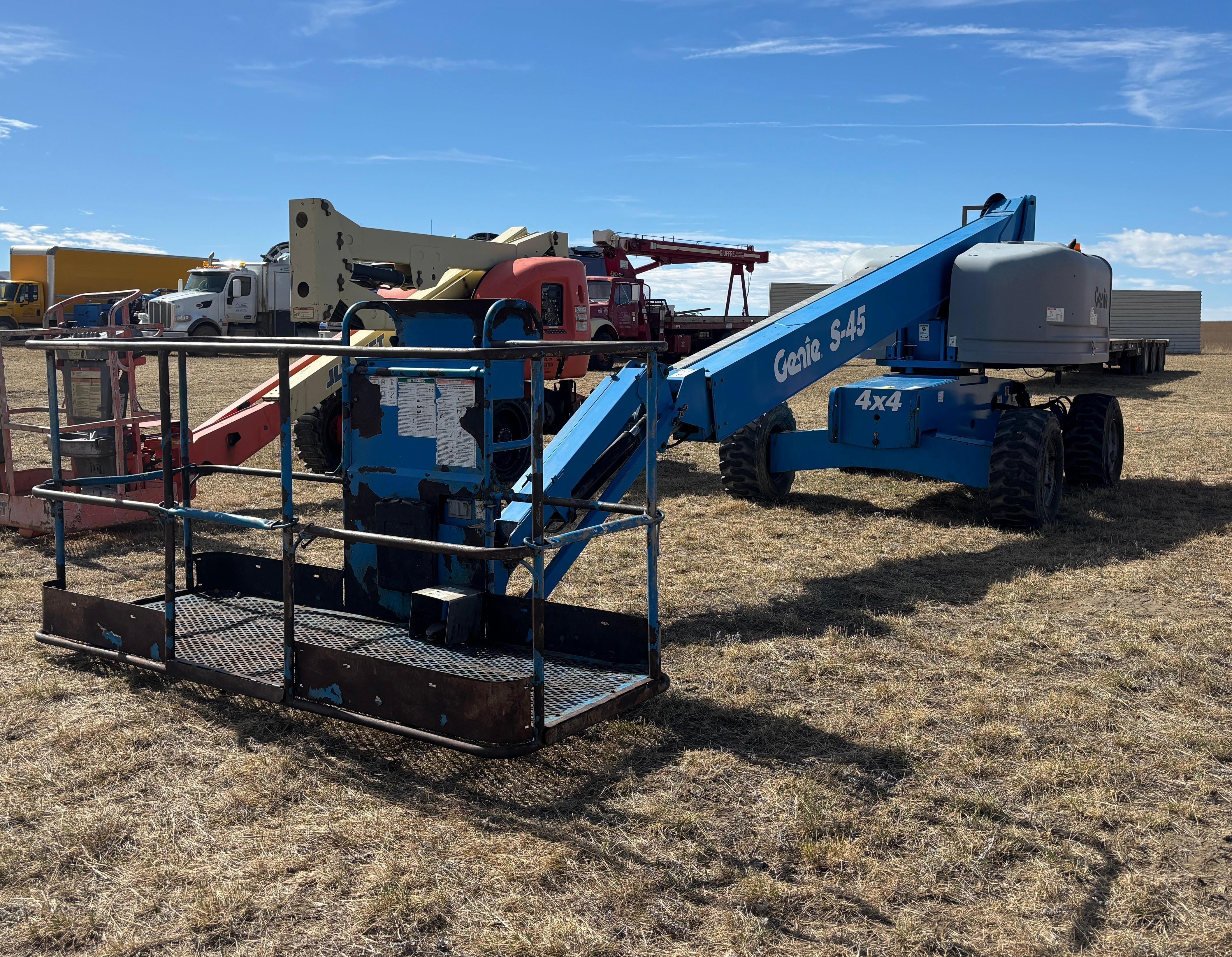 2014 Genie S-45 Equipment Image0