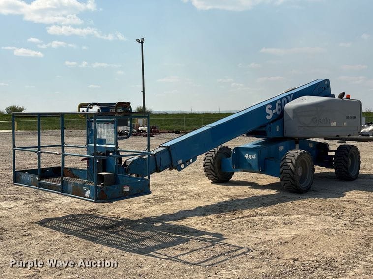 2014 Genie S-60X Equipment Image0