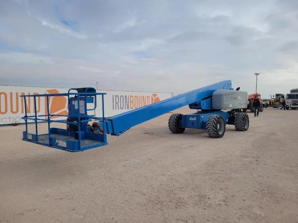 2014 Genie S-80X Equipment Image0