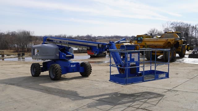 Image of Genie S-65 equipment image 4