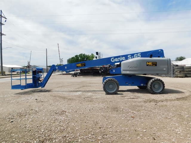Image of Genie S65 equipment image 1