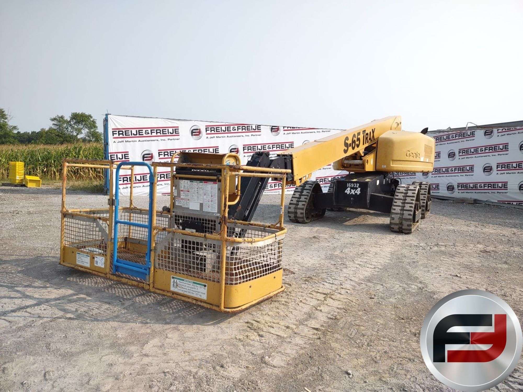 2014 Genie S65 Equipment Image0